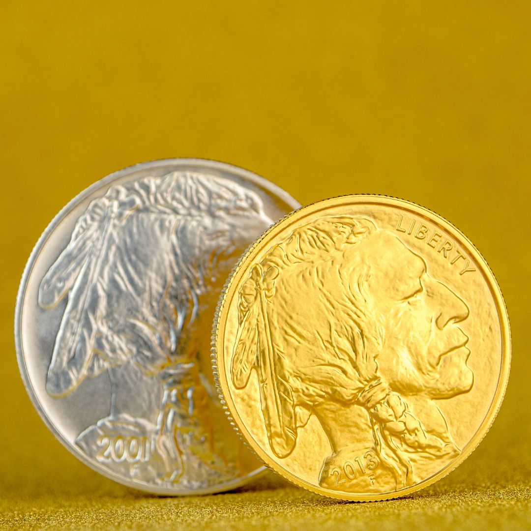 monedas de oro y plata
